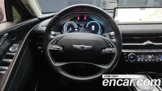 Genesis Electrified G80 2022 — Photo 13/20