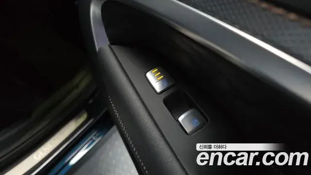 Genesis G70 2021 — Photo 18/20