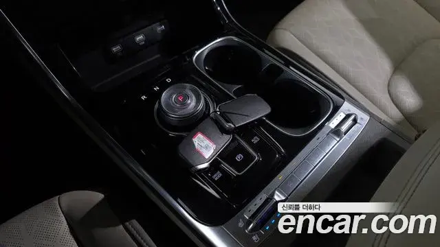 Kia Carnival 2022 — Photo 9/20