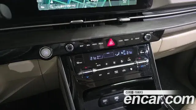 Kia Carnival 2022 — Photo 17/20