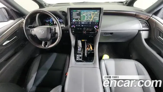 Toyota Alphard 2024 — Photo 7/20