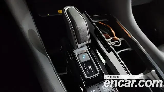 Toyota Alphard 2024 — Photo 9/20