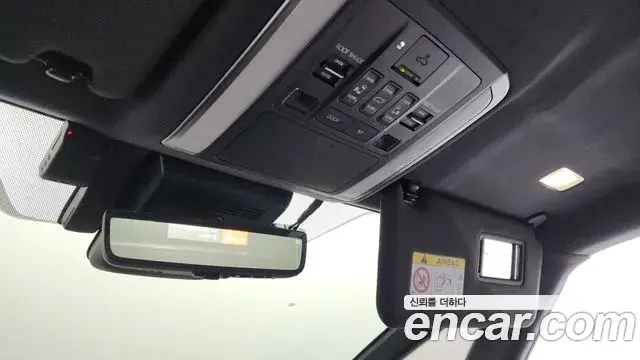 Toyota Alphard 2024 — Photo 20/20