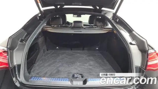 Mercedes-Benz GLC-Class 2019 — Photo 17/20