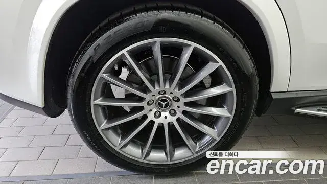 Mercedes-Benz GLE-Class 2025 — Photo 5/20