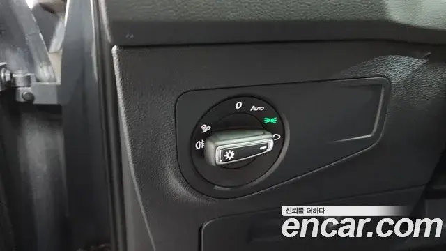 Volkswagen Tiguan 2021 — Photo 19/20