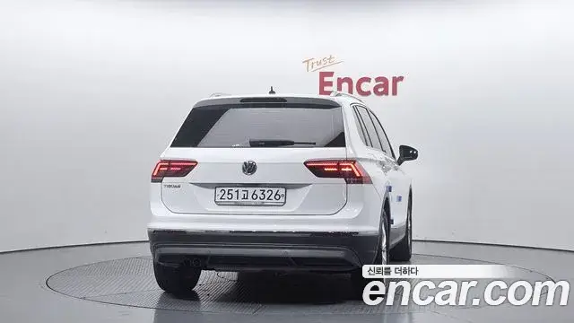 Volkswagen Tiguan, 2020