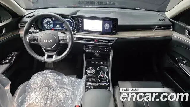 Kia K5 2023 — Photo 12/30