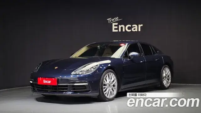 Porsche Panamera 2018 — Photo 1/20