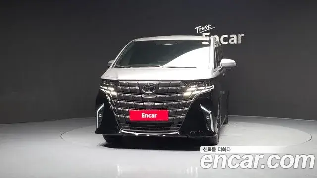 Toyota Alphard 2025 — Photo 2/20