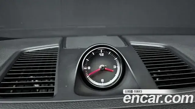 Porsche Cayenne 2022 — ფოტო 2/30