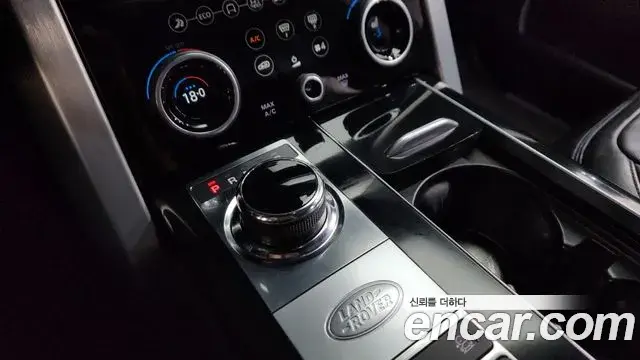 Land Rover Range Rover 2019 — Photo 9/20