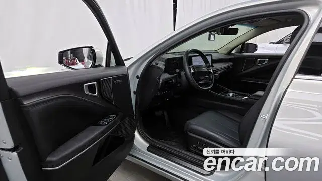 Kia K8 2024 — Photo 10/20