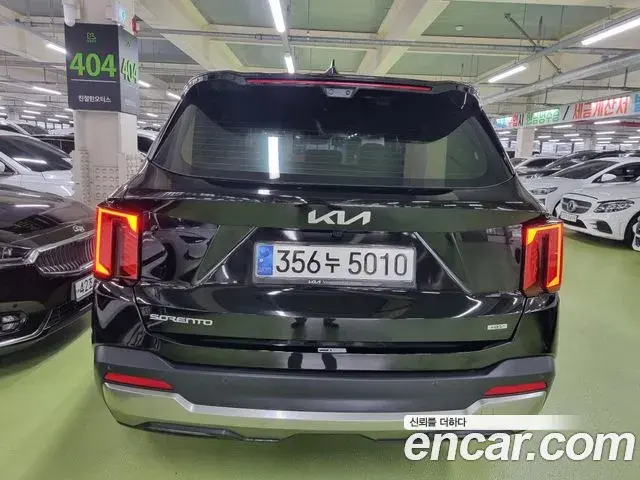 Kia Sorento 2023 — ფოტო 15/18