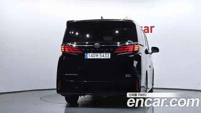 Toyota Alphard 2024 — Photo 4/20