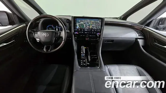 Toyota Alphard 2024 — Photo 7/20