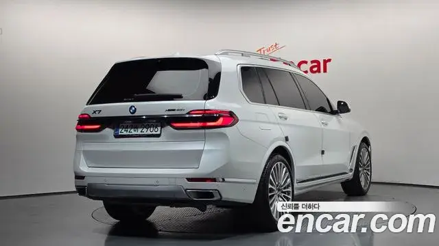 BMW X7 2024 — Photo 2/20