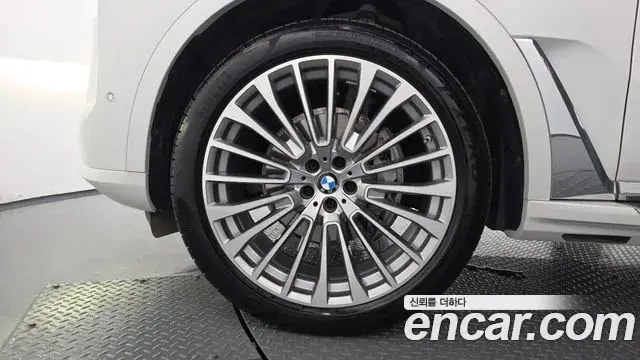 BMW X7 2024 — Photo 5/20