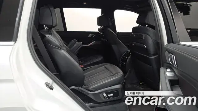 BMW X7 2024 — Photo 11/20