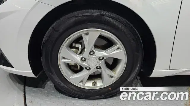 Hyundai The New Avante Hybrid 2022 — ფოტო 5/20