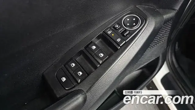 Kia Seltos 2023 — Şəkil 22/31