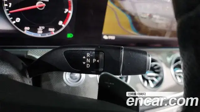 Mercedes-Benz E-Class 2019 — Şəkil 9/20