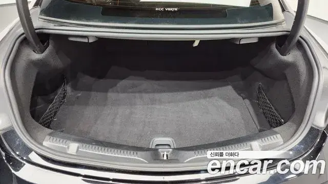 Mercedes-Benz E-Class 2019 — Şəkil 18/20