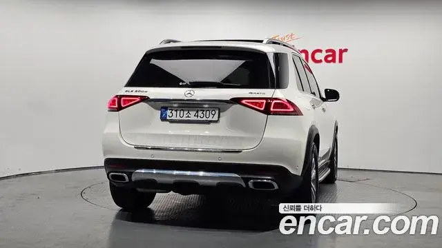 Mercedes-Benz GLE-Class 2022 — ფოტო 4/20
