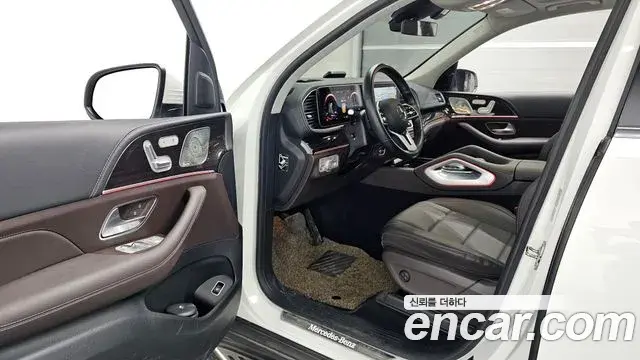 Mercedes-Benz GLE-Class 2022 — ფოტო 9/20