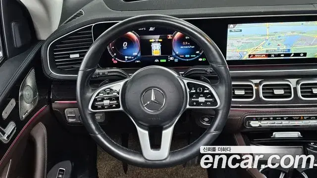 Mercedes-Benz GLE-Class 2022 — ფოტო 13/20