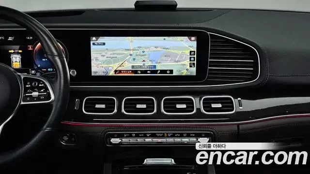 Mercedes-Benz GLE-Class 2022 — ფოტო 15/20