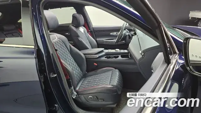 Genesis GV70 2022 — Photo 18/20