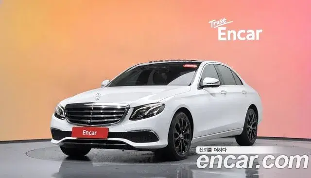 Mercedes-Benz E-Class 2018 — Фото 1/20