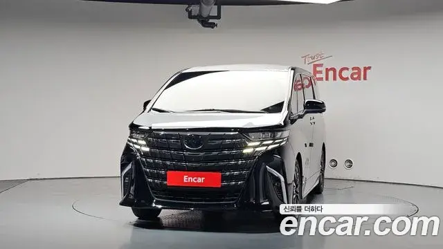 Toyota Alphard 2023 — Photo 3/20