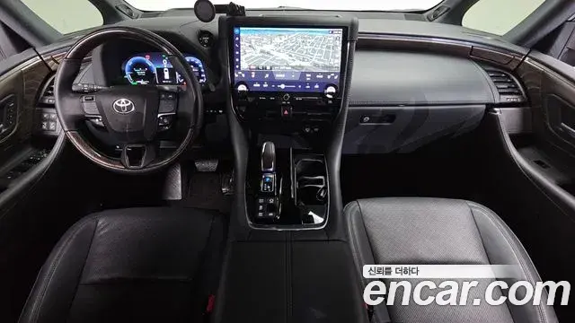 Toyota Alphard 2023 — Photo 7/20