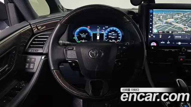 Toyota Alphard 2023 — Photo 12/20