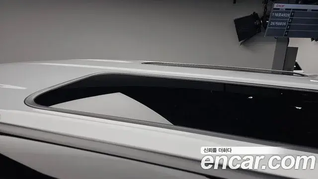 Toyota Alphard 2023 — Photo 16/20
