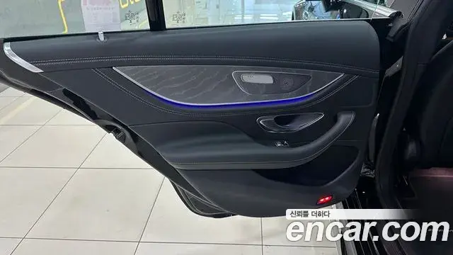 Mercedes-Benz AMG GT 2025 — Photo 11/20