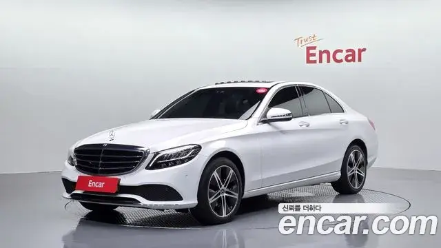 Mercedes-Benz C-Class 2019 — Şəkil 10/32