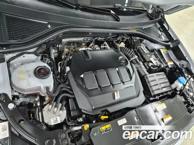 Volkswagen T-Roc 2021 — Photo 17/20