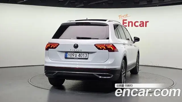 Volkswagen Tiguan 2023 — Şəkil 19/34