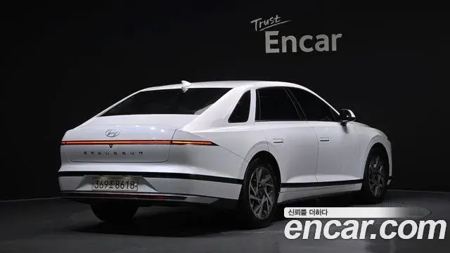 Hyundai Grandeur 2023 — Photo 2/20