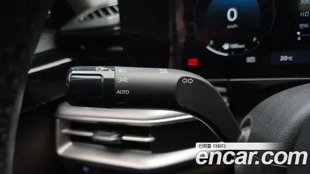 Hyundai Grandeur 2023 — Photo 16/20