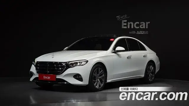 Mercedes-Benz E-Class 2024 — ფოტო 13/30