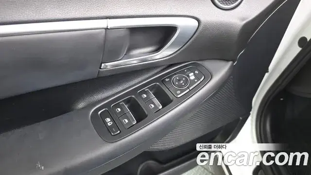 Hyundai Sonata Hybrid 2019 — Şəkil 21/31