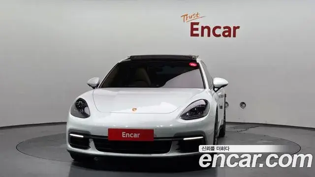 Porsche Panamera 2018 — Photo 3/20