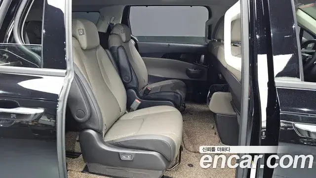 Kia Carnival 2025 — Фото 11/20
