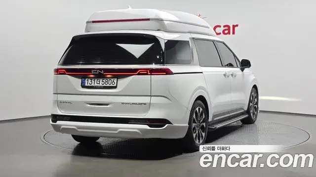 Kia Carnival 2022 — ფოტო 3/20