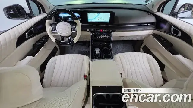 Kia Carnival 2022 — ფოტო 4/20
