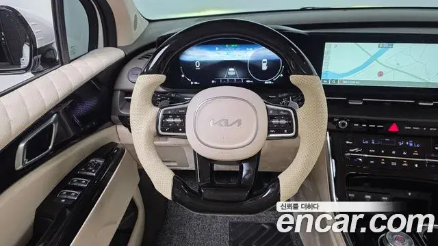Kia Carnival 2022 — ფოტო 5/20